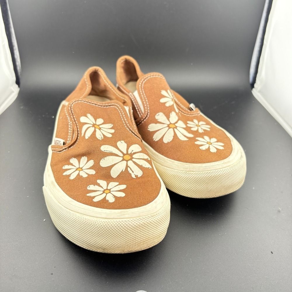 Vans Brown Slip-On Sneakers with White Daisy Print